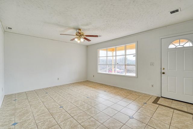 2560 W Croft Circle, Spartanburg, SC 29302