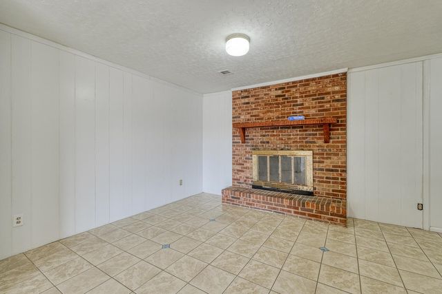 2560 W Croft Circle, Spartanburg, SC 29302