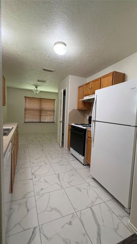 8943 Farm Ridge Lane, Humble, TX 77338