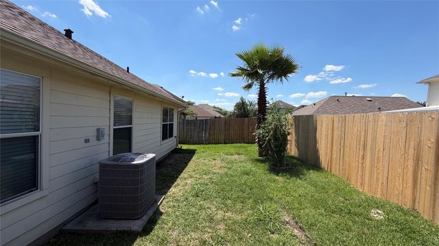 8943 Farm Ridge Lane, Humble, TX 77338