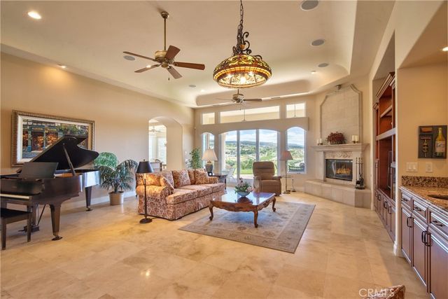 38385 Rock Creek, Temecula, CA 92592