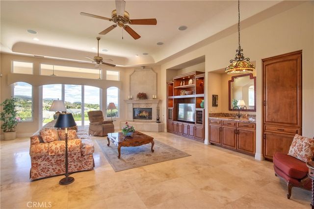 38385 Rock Creek, Temecula, CA 92592