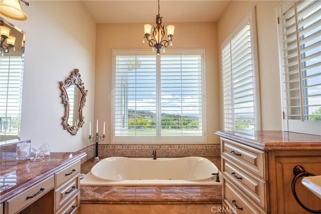 38385 Rock Creek, Temecula, CA 92592