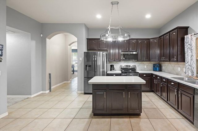 8694 Mallard Lane, Edmond, OK 73034