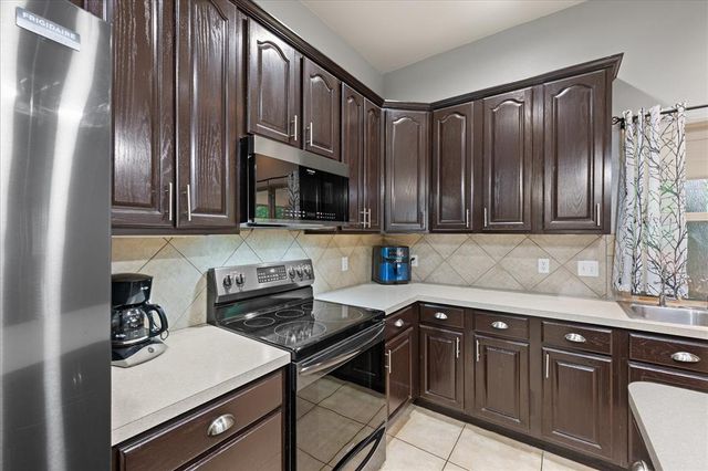 8694 Mallard Lane, Edmond, OK 73034