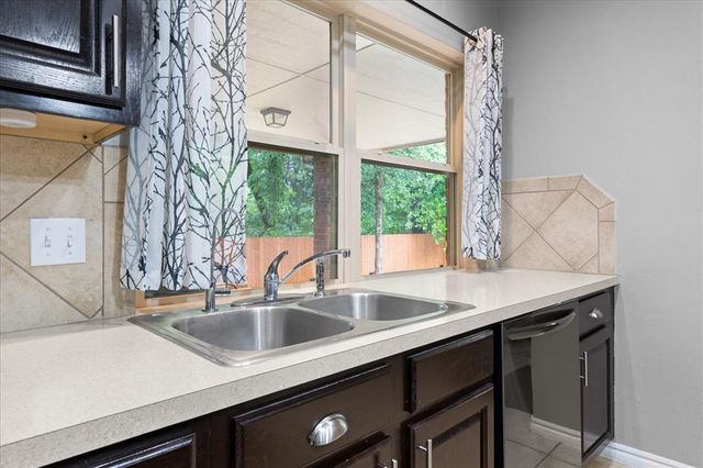 8694 Mallard Lane, Edmond, OK 73034