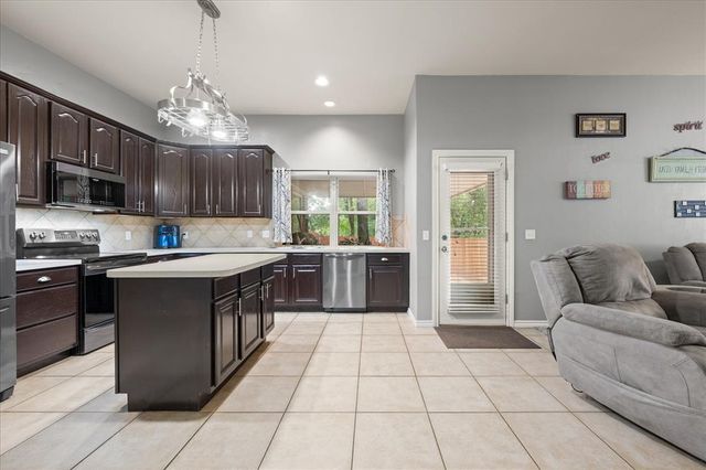 8694 Mallard Lane, Edmond, OK 73034