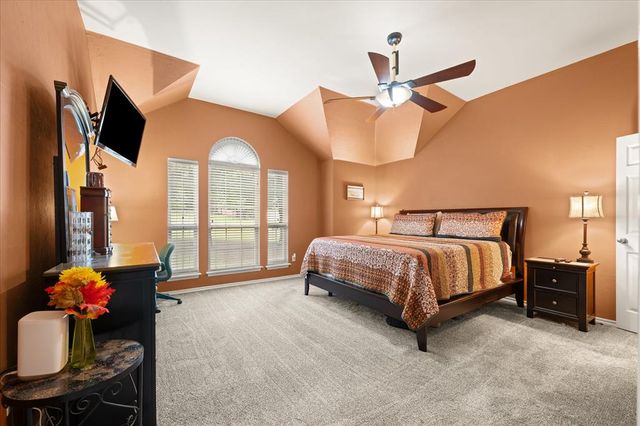 8694 Mallard Lane, Edmond, OK 73034