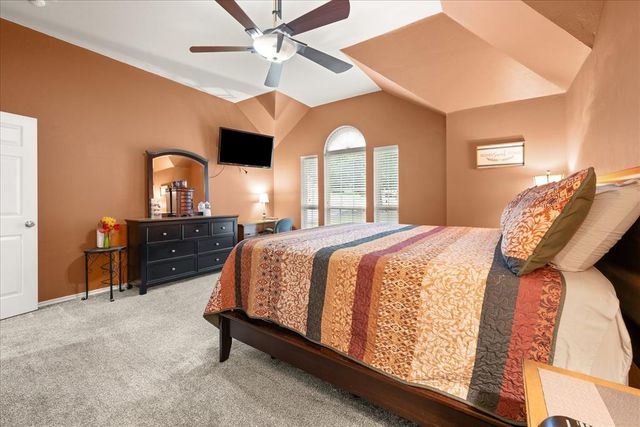 8694 Mallard Lane, Edmond, OK 73034