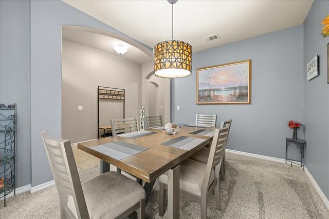 8694 Mallard Lane, Edmond, OK 73034