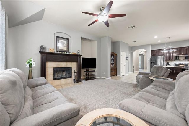 8694 Mallard Lane, Edmond, OK 73034