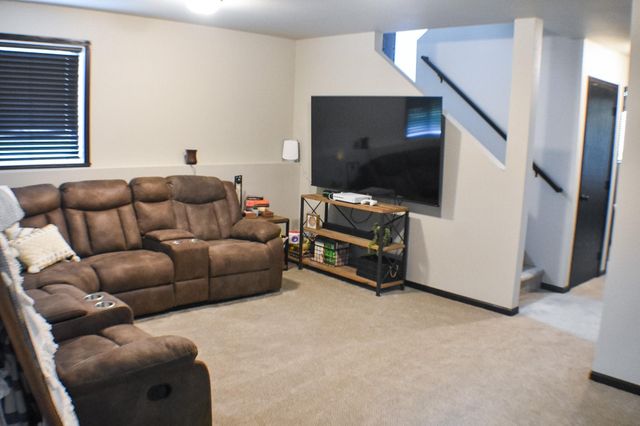6778 69th Avenue S, Horace, ND 58047