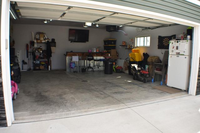 6778 69th Avenue S, Horace, ND 58047