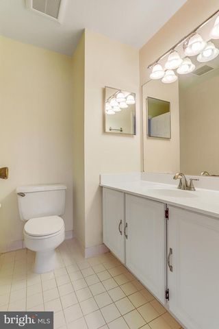 8003 BETHELEN WOODS LN, Springfield, VA 22153