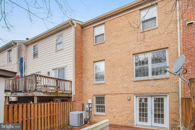 8003 BETHELEN WOODS LN, Springfield, VA 22153