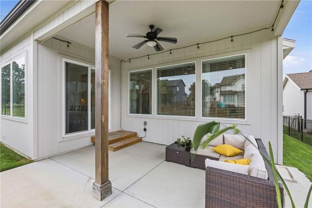 23520 W 90th Street, Lenexa, KS 66227