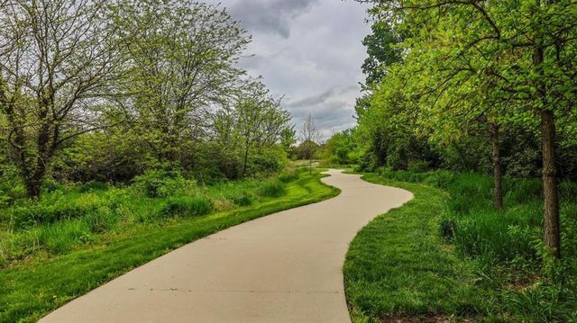 23520 W 90th Street, Lenexa, KS 66227
