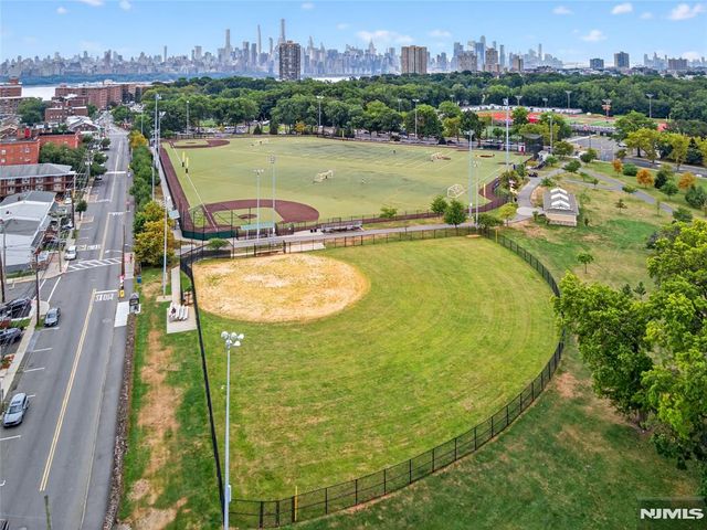 307 Fairview Avenue, Fairview, NJ 07022