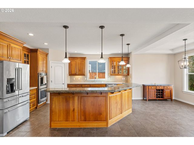 12100 HAZELDELL Ave, Oregon City, OR 97045