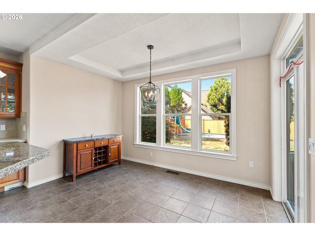 12100 HAZELDELL Ave, Oregon City, OR 97045