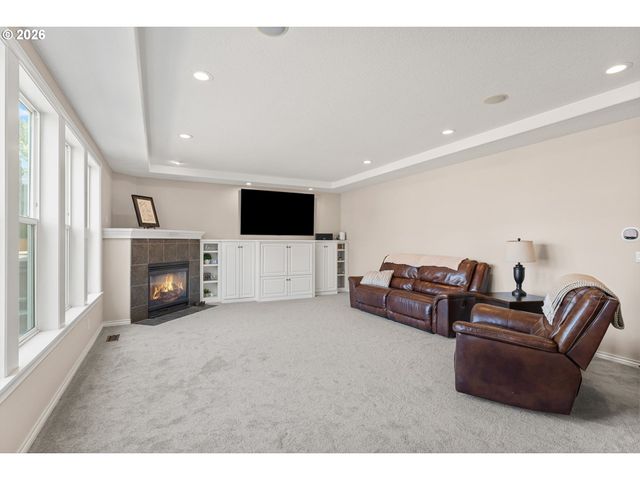 12100 HAZELDELL Ave, Oregon City, OR 97045