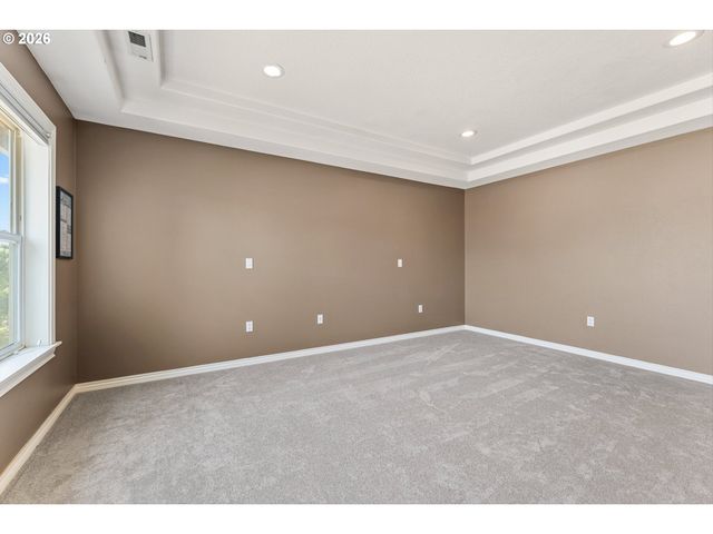 12100 HAZELDELL Ave, Oregon City, OR 97045