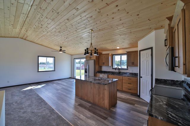 402 Norway Court, Staples, MN 56479