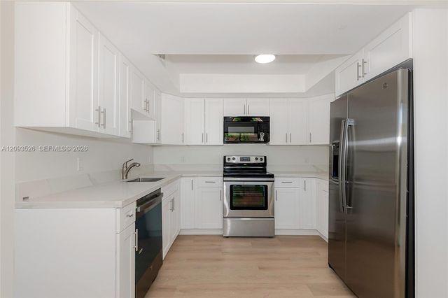 11125 SW 132nd Court 9-2, Miami, FL 33186