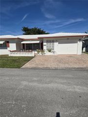 7109 NW 75th St, Tamarac, FL 33321