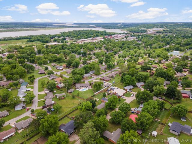 619 Elmwood Drive, Cleveland, OK 74020