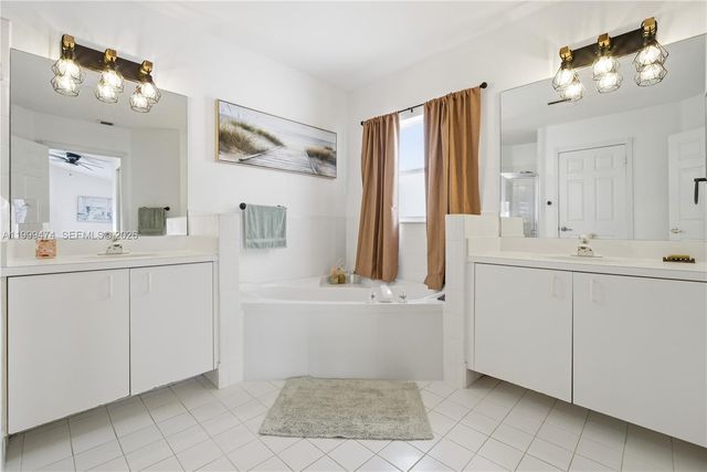 18427 NW 9th Ct, Pembroke Pines, FL 33029