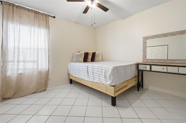 18427 NW 9th Ct, Pembroke Pines, FL 33029