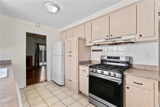 10048 Swinton Avenue, Granada Hills, CA 91343