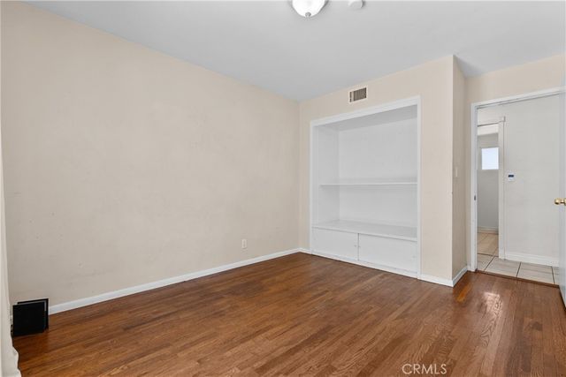 10048 Swinton Avenue, Granada Hills, CA 91343
