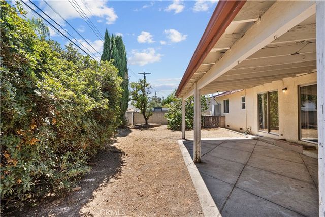 10048 Swinton Avenue, Granada Hills, CA 91343