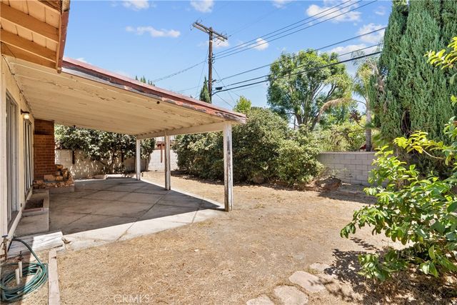 10048 Swinton Avenue, Granada Hills, CA 91343