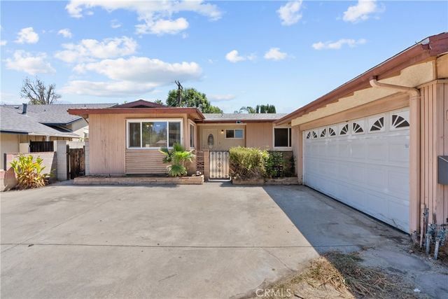 10048 Swinton Avenue, Granada Hills, CA 91343