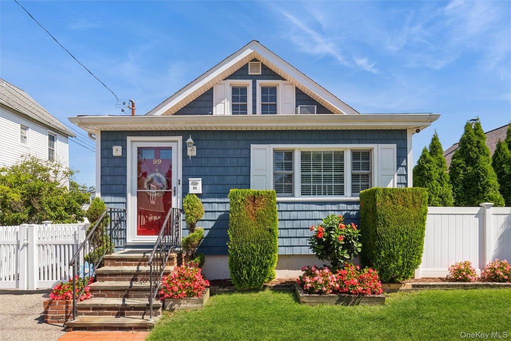 99 Barwick Street, Floral Park, NY 11001 — exterior