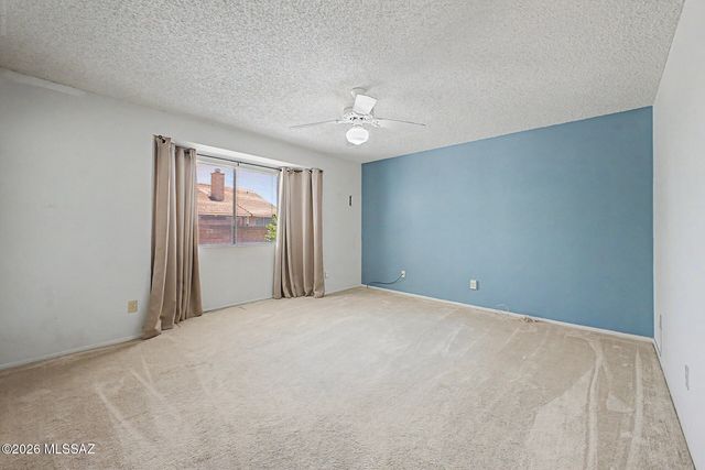 9860 N Longford Drive, Tucson, AZ 85742