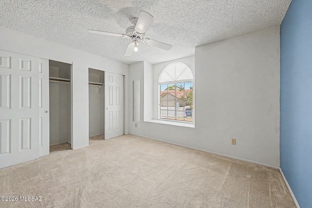 9860 N Longford Drive, Tucson, AZ 85742