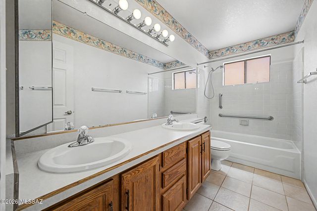 9860 N Longford Drive, Tucson, AZ 85742