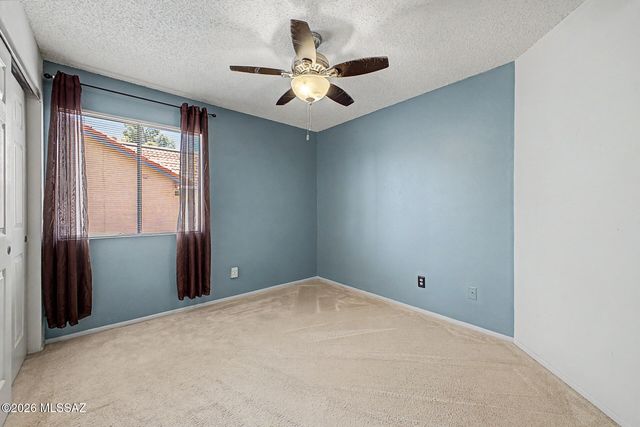 9860 N Longford Drive, Tucson, AZ 85742