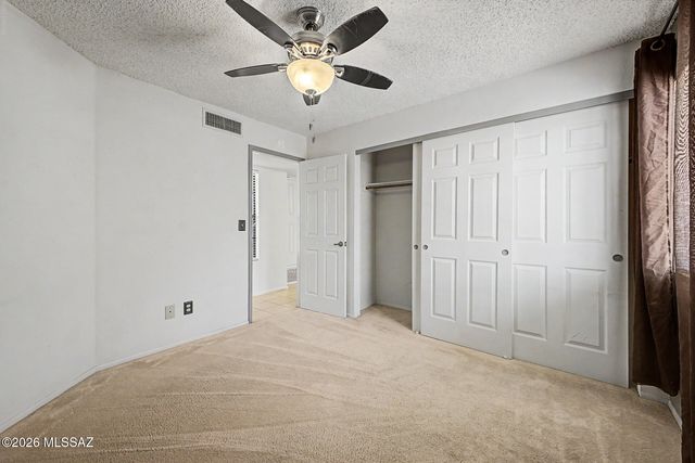 9860 N Longford Drive, Tucson, AZ 85742
