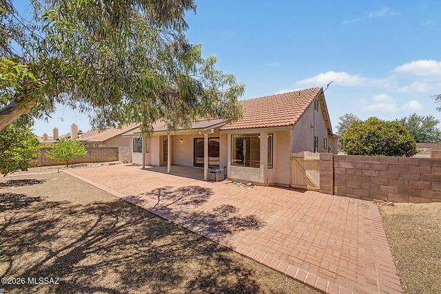 9860 N Longford Drive, Tucson, AZ 85742