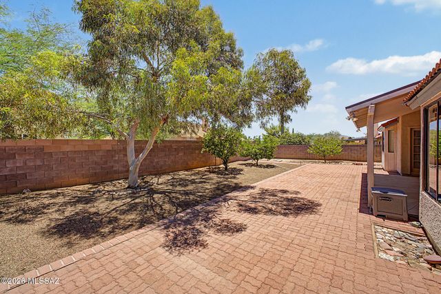 9860 N Longford Drive, Tucson, AZ 85742