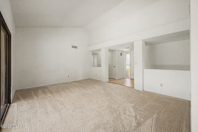 9860 N Longford Drive, Tucson, AZ 85742