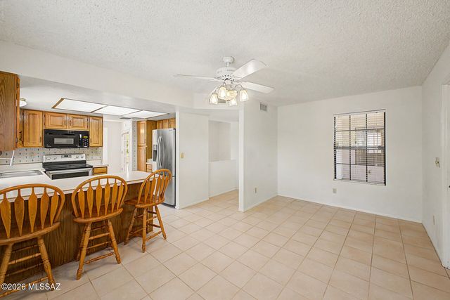 9860 N Longford Drive, Tucson, AZ 85742
