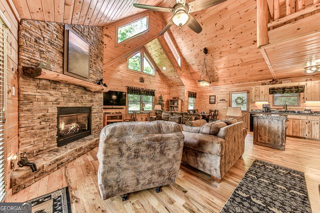 88 Black Gum Lane, Blue Ridge, GA 30513