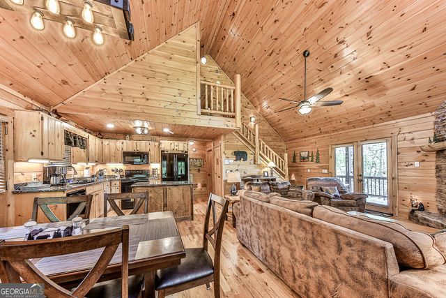 88 Black Gum Lane, Blue Ridge, GA 30513