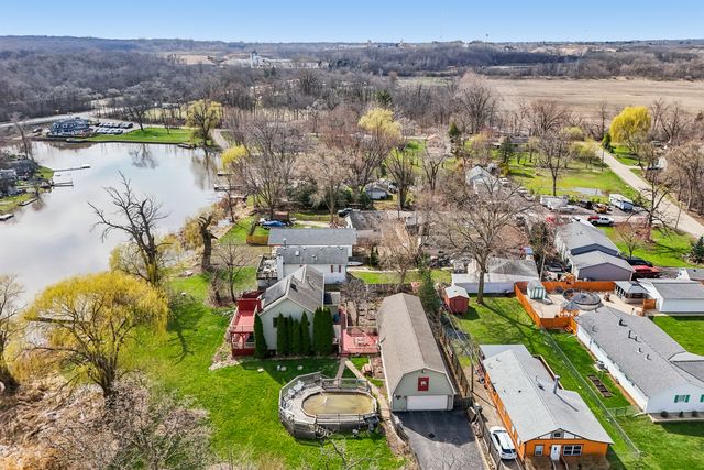 27884 W Riverside Drive, Antioch, IL 60002
